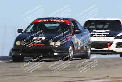 media/Oct-26-2025-CalClub SCCA (Sun) [[8ce1e69566]]/Group 2/Grapevine/